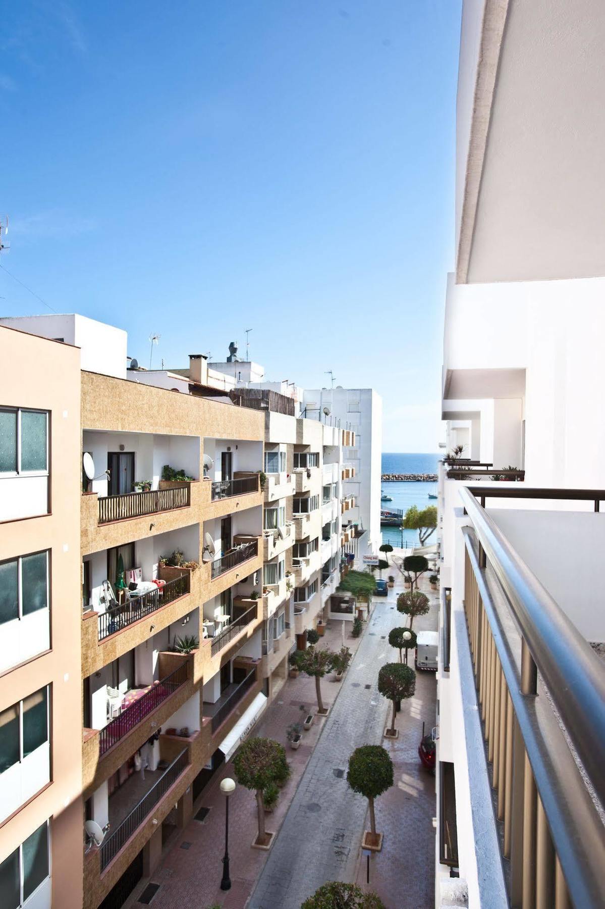 Apartamentos Bahia Santa Eularia des Riu Exterior foto