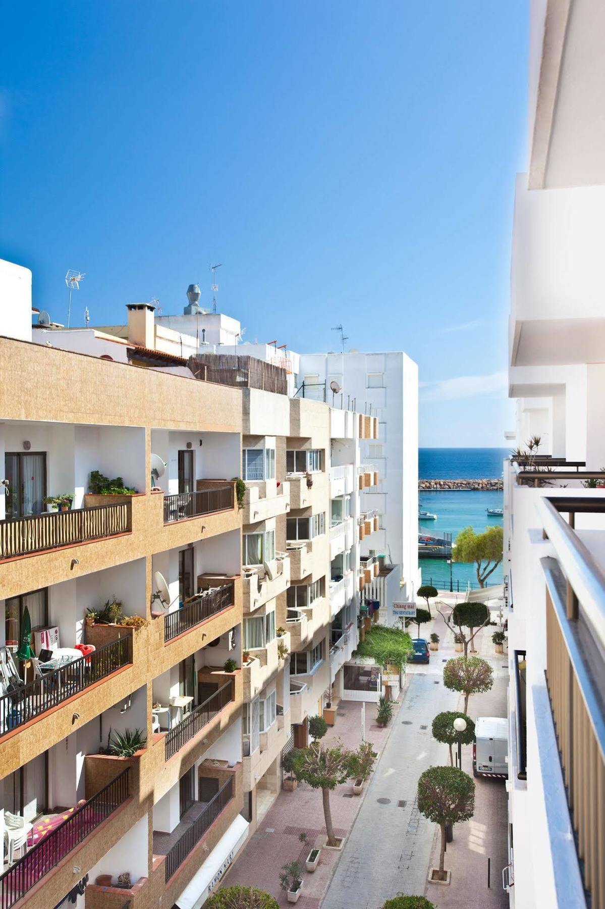 Apartamentos Bahia Santa Eularia des Riu Exterior foto